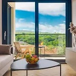 Luxury Lariv I With Pool * Krk Town