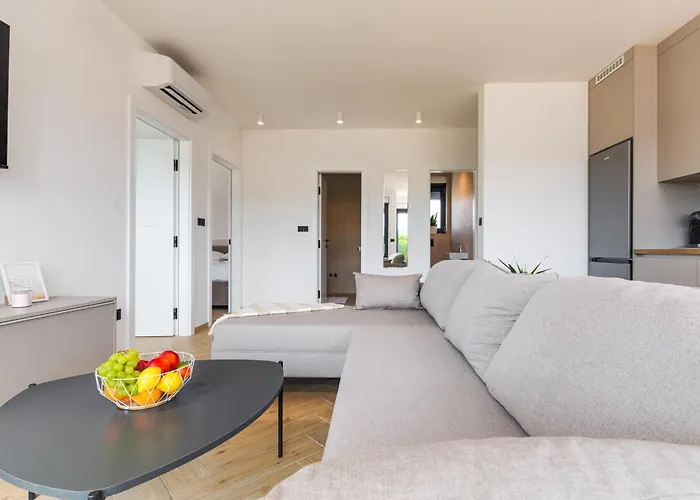 Luxury Lariv I With Pool * Krk Town