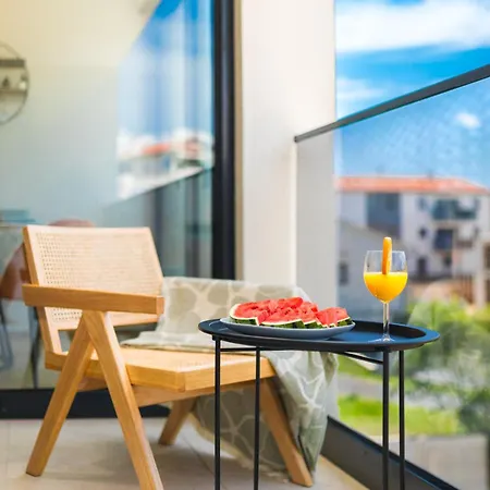 Apartment Luxury Lariv *