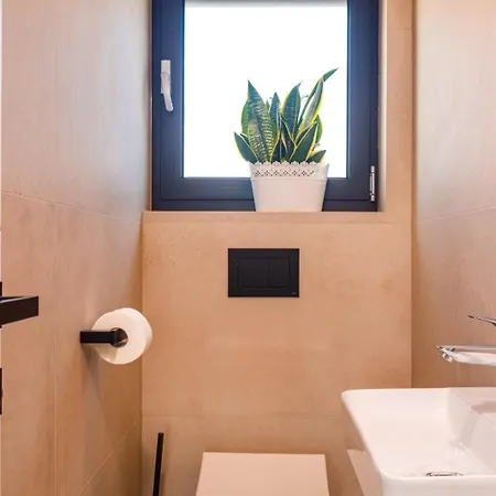 Luxury Lariv I With Pool Διαμέρισμα Krk Town