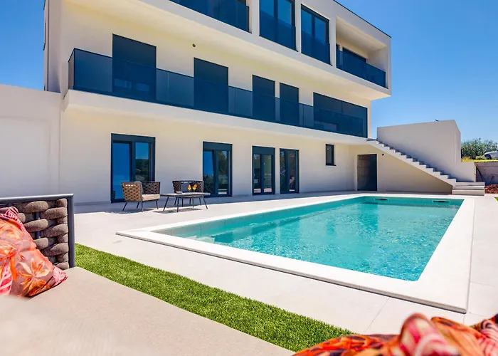 Daire Luxury Lariv